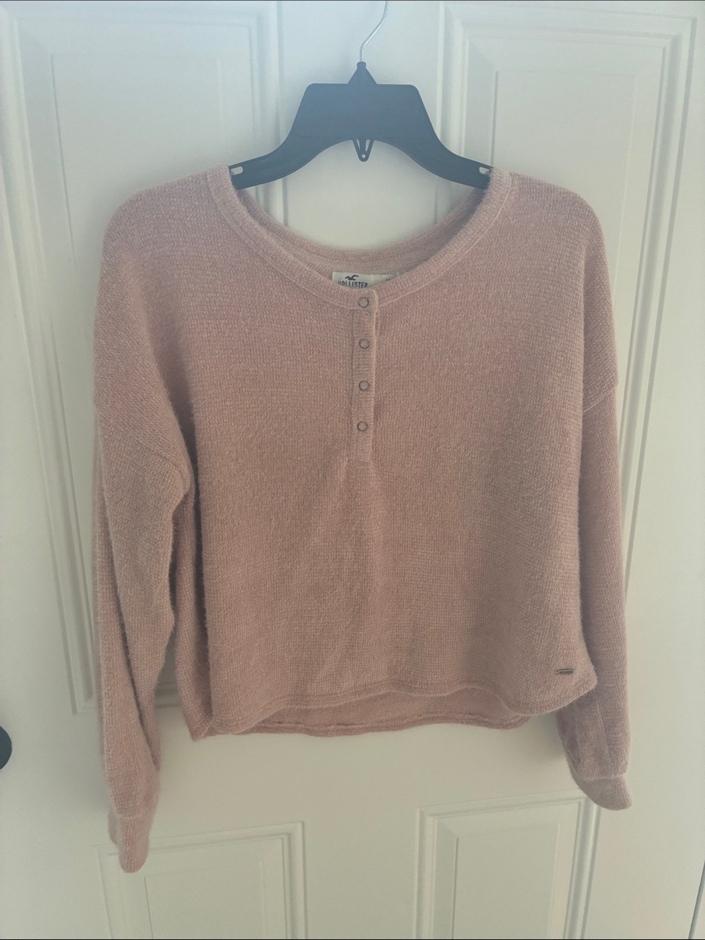 Women’s Hollister sweater